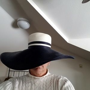 Navy and white straw fashion hat
